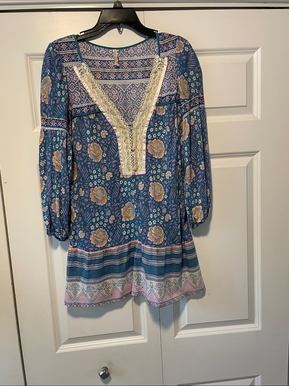 Free People Boho Floral Lace-Trim Tunic Top in Teal & Pink